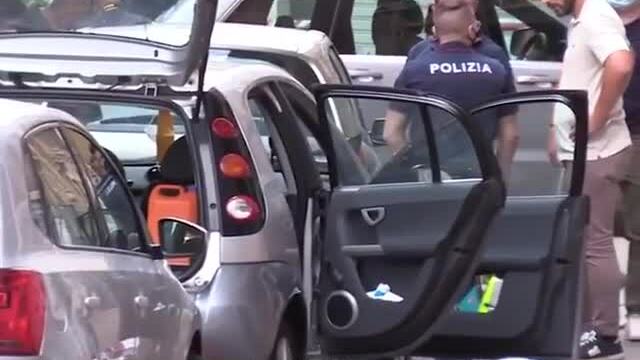Cảnh sát Italy gỡ bom trên ôtô gần sân vận động tổ chức Euro 2020